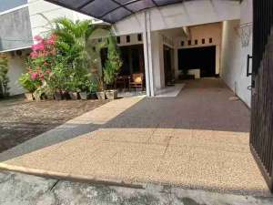 URGENT SALE Rumah 2 Lantai LT 236 m Cipinang BaruHalaman Luas, Harga Kompetitif lokasi di Jakarta Timur, tersedia melalui melalui situs Olx