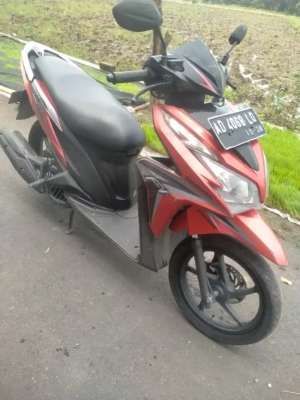 Vario 125 2013 komplit mesin bagus standart lokasi di  , tersedia melalui melalui situs Olx