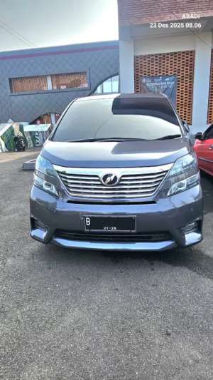 Vellfir Z 2011 lokasi di  , tersedia melalui melalui situs Olx