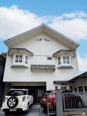 Villa Bagus Siap Huni Suasana AsriKolam Renang di Ciloto lokasi di Cianjur Kab., tersedia melalui melalui situs Olx