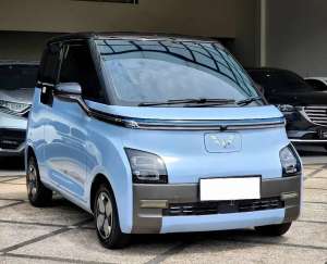 Jual bekas WULING AIR EV LONG RANGE KM 14.000 GALAXY BLUE 2022,lokasi di Surabaya Kota