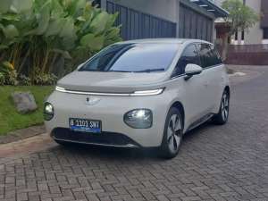 Wuling Cloud EV Pro 2024 Low KM 14R lokasi di  , tersedia melalui melalui situs Olx