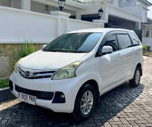xenia R 2012 deluxe lokasi di  , tersedia melalui melalui situs Olx