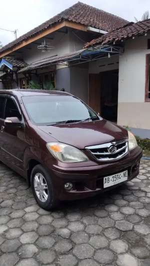 Jual bekas xenia xi family th 2010,lokasi di  
