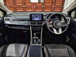 Jual bekas XPANDER CROSS Premium Automatic 20212022 hitam mitsubishi,lokasi di  