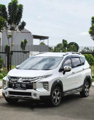 Jual bekas XPANDER CROSS PREMIUM PACKAGE 1.5L AT 2021 LOW KM MULUS GOOD CONDITION,lokasi di  