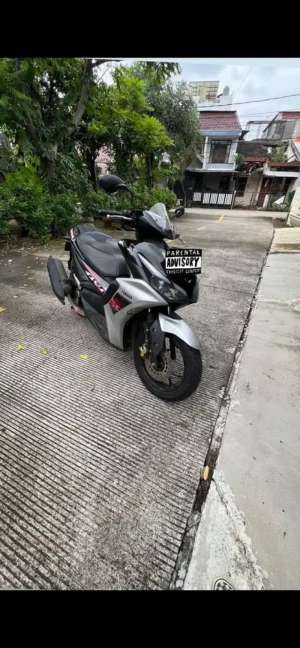 Jual bekas YAMAHA AEROX 2023,lokasi di Jakarta Barat