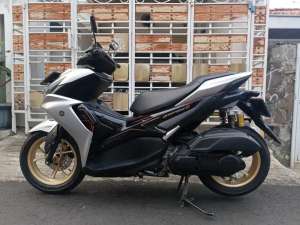 Jual bekas Yamaha aerox abs conectes 2023 b dki km low,lokasi di  