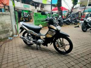 Yamaha Jupiter Burhan 115cc Karburator Tahun 2008 lokasi di  , tersedia melalui melalui situs Olx