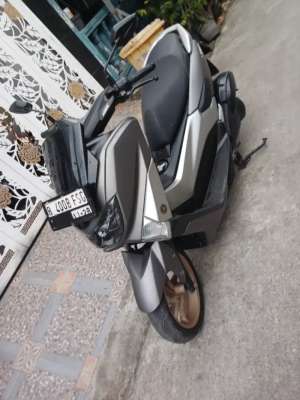 Jual bekas Yamaha Nmax 2018 ss lengkap mesin bagus Kilometer 10 Ribuan,Kunci 2,lokasi di Bekasi Kota