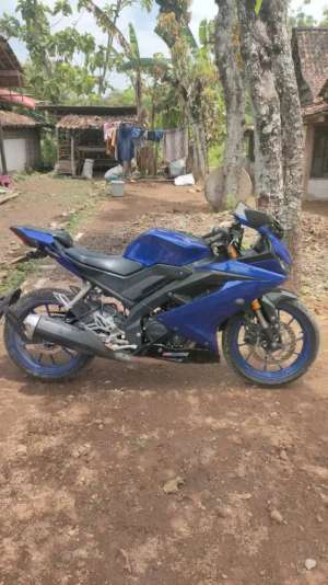 Yamaha R15 tahun 2018 pemakaian 2019 lokasi di  , tersedia melalui melalui situs Olx