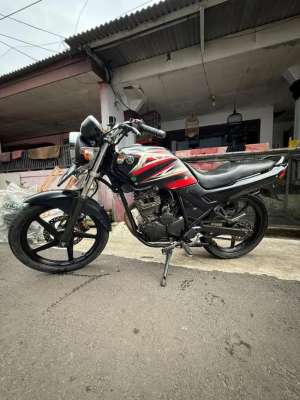 Jual bekas Yamaha scorpio G 2002 hitam plat G,lokasi di Jakarta Selatan