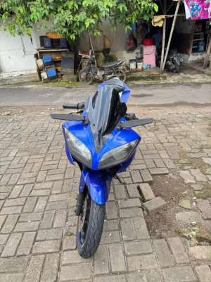 Jual bekas YAMAHA YZF R15 V2 2014,lokasi di  