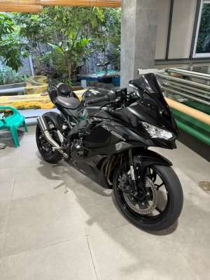 Jual bekas ZX25R Non ABS 2023 TFTQuick Shifter,lokasi di Jakarta Barat