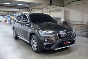 Jual bekas 2017 BMW X1 sDrive18i xLine 1.5 Bensin AT Panoramic Sunroof tdp49jt,lokasi di Jakarta Selatan
