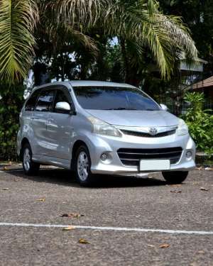 Jual bekas Avanza Veloz 1.5 MATIC tahun 2012,lokasi di Jambi Kota