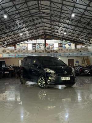 Jual bekas BERGARANSI SIENTA V AT 2017,lokasi di Medan Kota