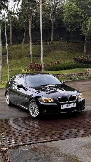 Jual bekas BMW 320i 2010 Bensin,lokasi di Bandung Kota