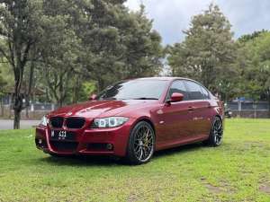 Jual bekas BMW 320i E90 LCI 2.0 AT 2010,lokasi di Malang Kota