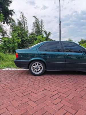 BMW 323i 1997 Bensin , tersedia melalui melalui situs Olx