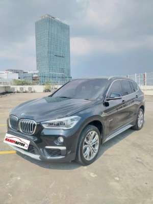 Jual bekas BMW X1 Panoramic Tahun 2017 Automatic Hitam Metalik,lokasi di Bekasi Kota