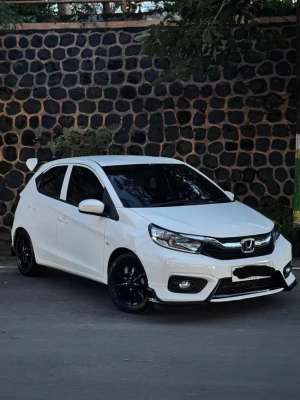 Jual bekas CASH HONDA BRIO E 2023SUPER LOW ODO,lokasi di Madiun Kota