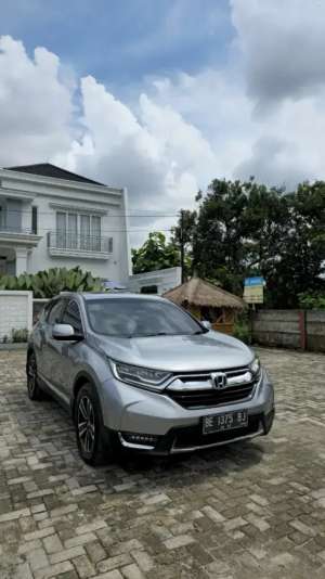 Jual bekas CR-v PRESTIGE 2017 TURBO AT,lokasi di Bandar Lampung Kota