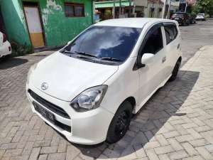 Jual bekas DAIHATSU AYLA 1.0 M MANUAL 2015 PUTIH SURABAYA,lokasi di Surabaya Kota