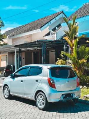 Jual bekas DAIHATSU AYLA D 1.000CC 2017 MANUAL,lokasi di Balikpapan Kota