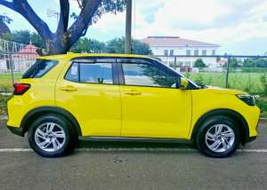 Daihatsu rocky 1.2 x mt 2023 , tersedia melalui melalui situs Olx