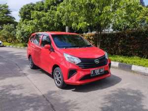 Jual bekas Daihatsu Sigra M 1,0 Manual 2021 Merah,lokasi di Bandung Kota