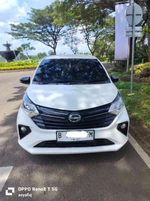 Jual bekas Daihatsu Sigra R matic 2022,lokasi di Tangerang Selatan Kota
