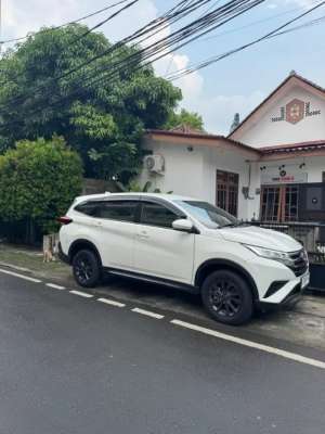 Daihatsu Terios 2021 , tersedia melalui melalui situs Olx