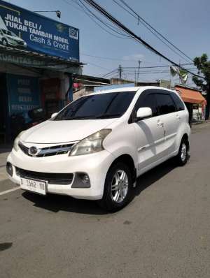 Jual bekas Daihatsu Xenia 1.3 R Dlx Manual 2013 Istw,lokasi di Bandung Kab.
