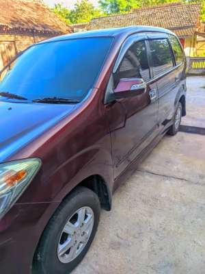 Jual bekas Daihatsu Xenia Li deluxe,lokasi di Madiun Kab.