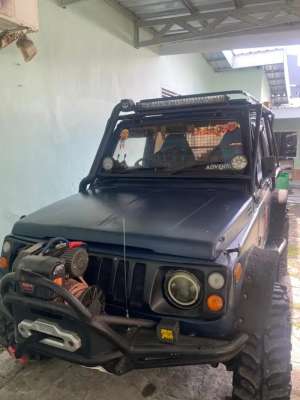 Di jual mobil jeep , tersedia melalui melalui situs Olx