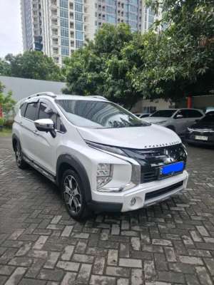 Jual bekas Dijual Mitsubishi Xpander Cross AT 2021,lokasi di Bekasi Kota