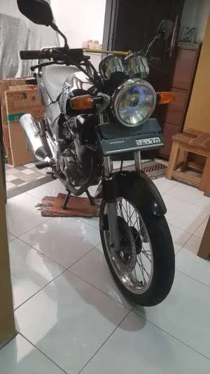 Jual bekas Dijual Sepeda motor Tiger thn 2005.,lokasi di Surabaya Kota