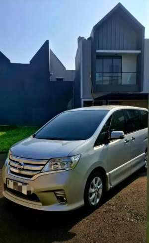 Jual bekas Dijual SERENA HWS SILVER 2013,lokasi di Tangerang Selatan Kota