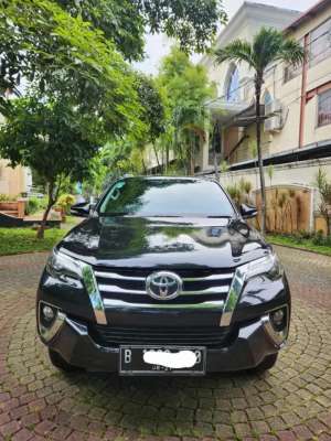 Jual bekas Dijual Toyota Fortuner VRZ 2.4 AT,lokasi di Jakarta Barat