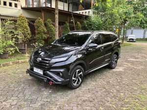 Jual bekas DP 4JTTOYOTA RUSH S TRD AT 2018 HITAM,lokasi di Depok Kota