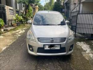 Jual bekas ERTIGA 2013 AT,lokasi di Depok Kota