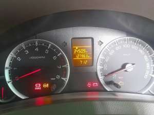 Jual bekas Ertiga 2014 GL MT, kondisi mulus,Ac dingin, sobreker masih empuk,lokasi di Bekasi Kab.