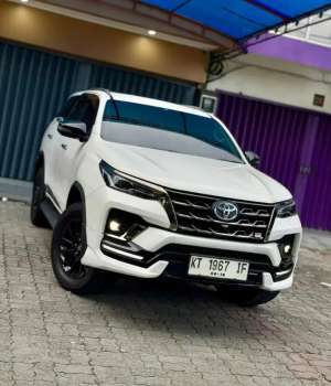 Jual bekas FORTUNER GR VRZ 4X4 TETRA DRIVE 2023,lokasi di Balikpapan Kota