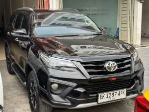 Jual bekas Fortuner solar VRZ TRD Sportivo AT 2019,lokasi di Medan Kota