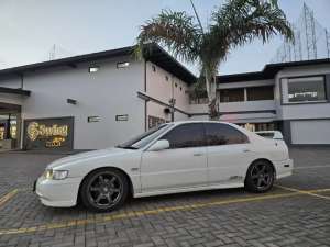 Honda Accord Cielo , tersedia melalui melalui situs Olx