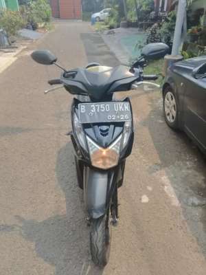 Honda beat Hitam , tersedia melalui melalui situs Olx