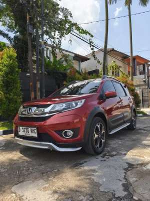 Jual bekas Honda BR-V 1.5 Prestige At 2018 Merah Low Km.90Rban,lokasi di Bandung Kota