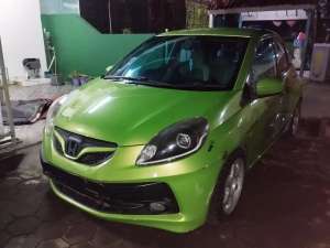 Honda brio CBU MT 2013 , tersedia melalui melalui situs Olx