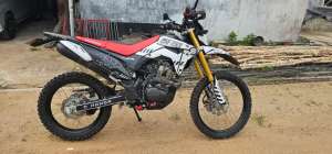 honda crf 150 L , tersedia melalui melalui situs Olx